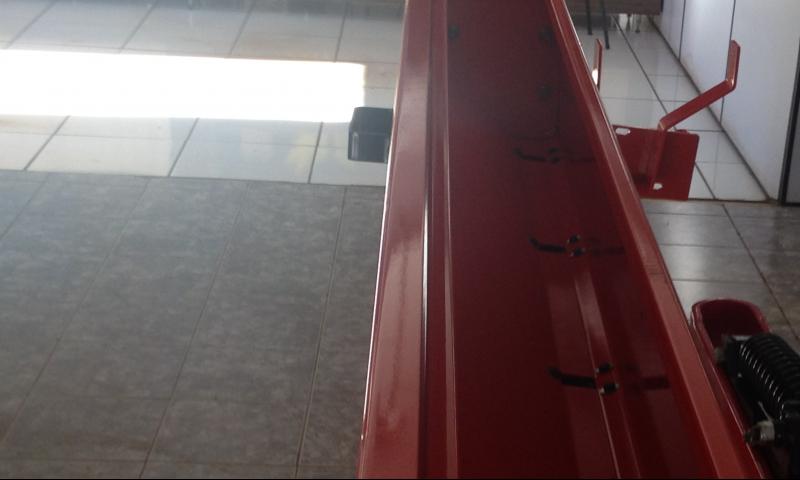 Caixa de distribuição de braquiária.